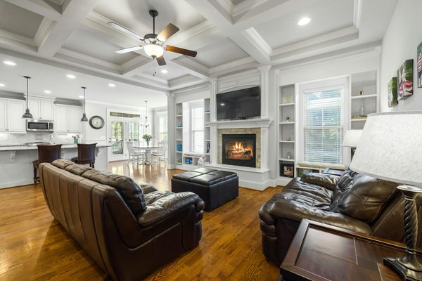 What is the process for buying a foreclosed property in the UK?